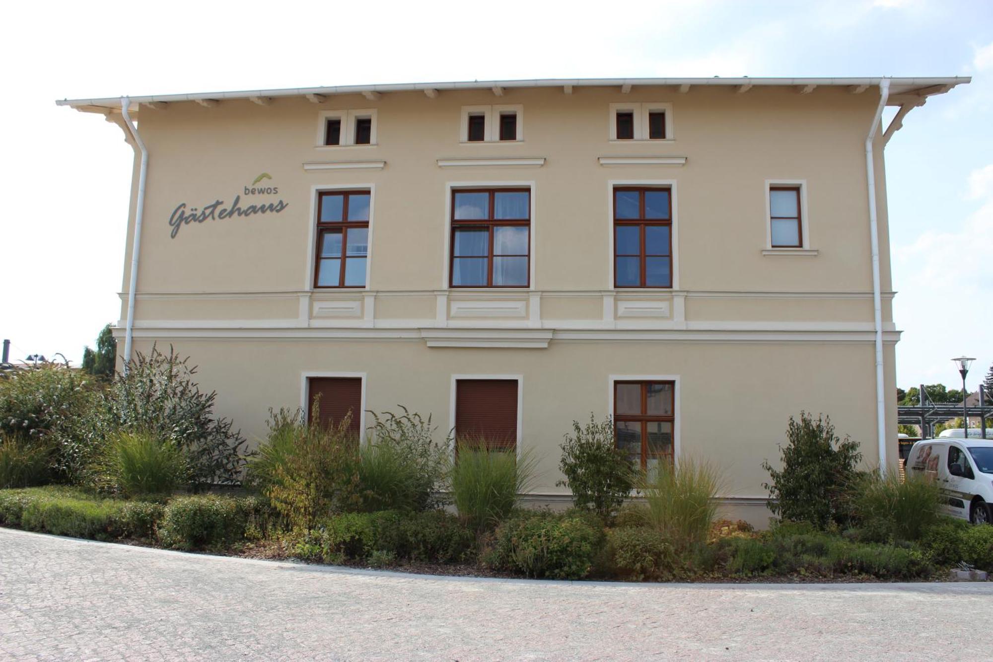 Bewos Gaestehaus ออสแชร์สเลเบน ภายนอก รูปภาพ